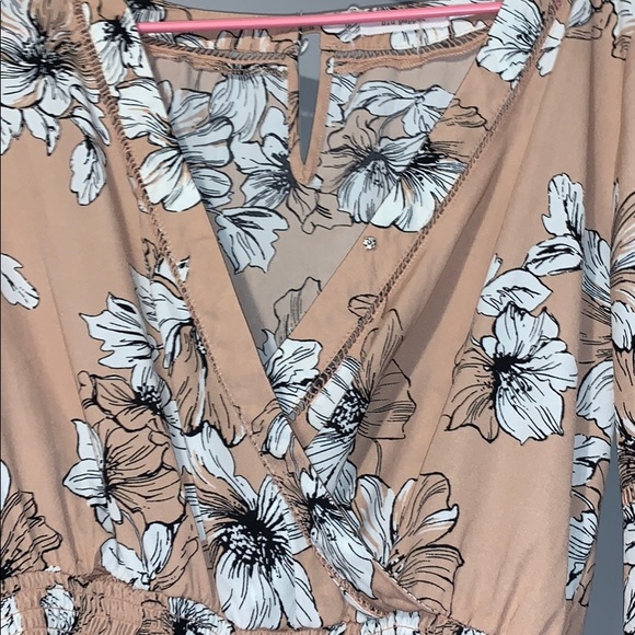 Blush floral romper - Picture 5 of 5